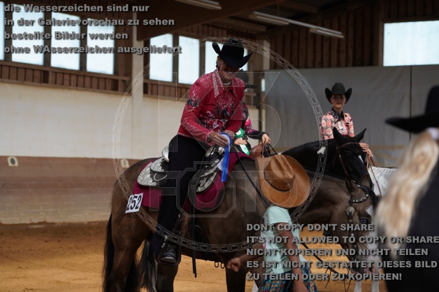 s_A_903076.JPG
